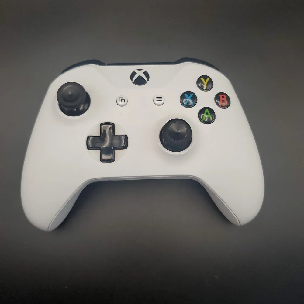 Official Microsoft Xbox One White Black Controller- WORKING - preowned